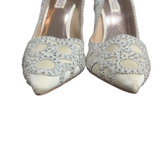 Badgley‎ Mischka Rouge Embellished Dress Pumps Heels in Ivory Satin Pointed Toe - Picture 11 of 11